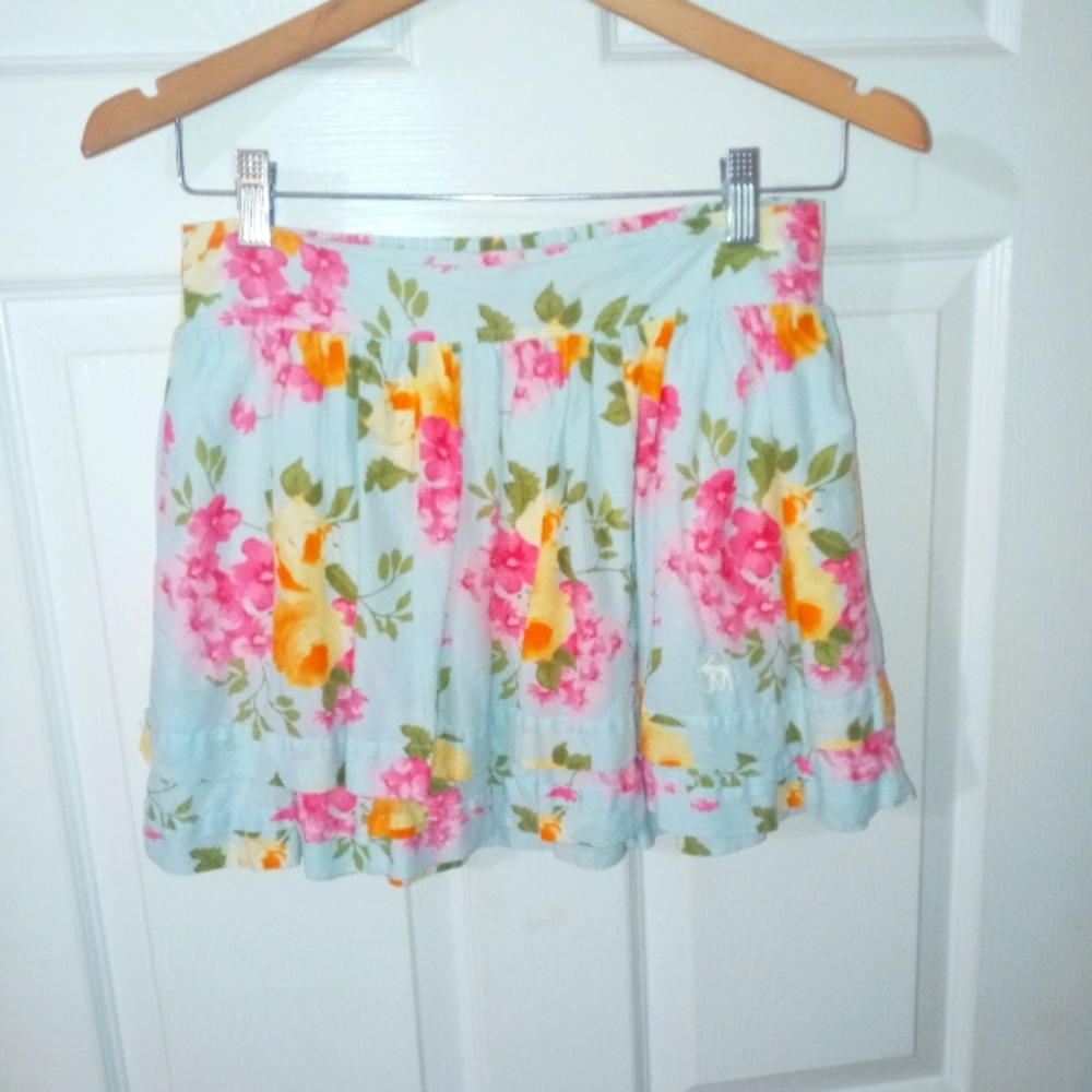 Abercrombie and Fitch floral skirt. Size medium.
